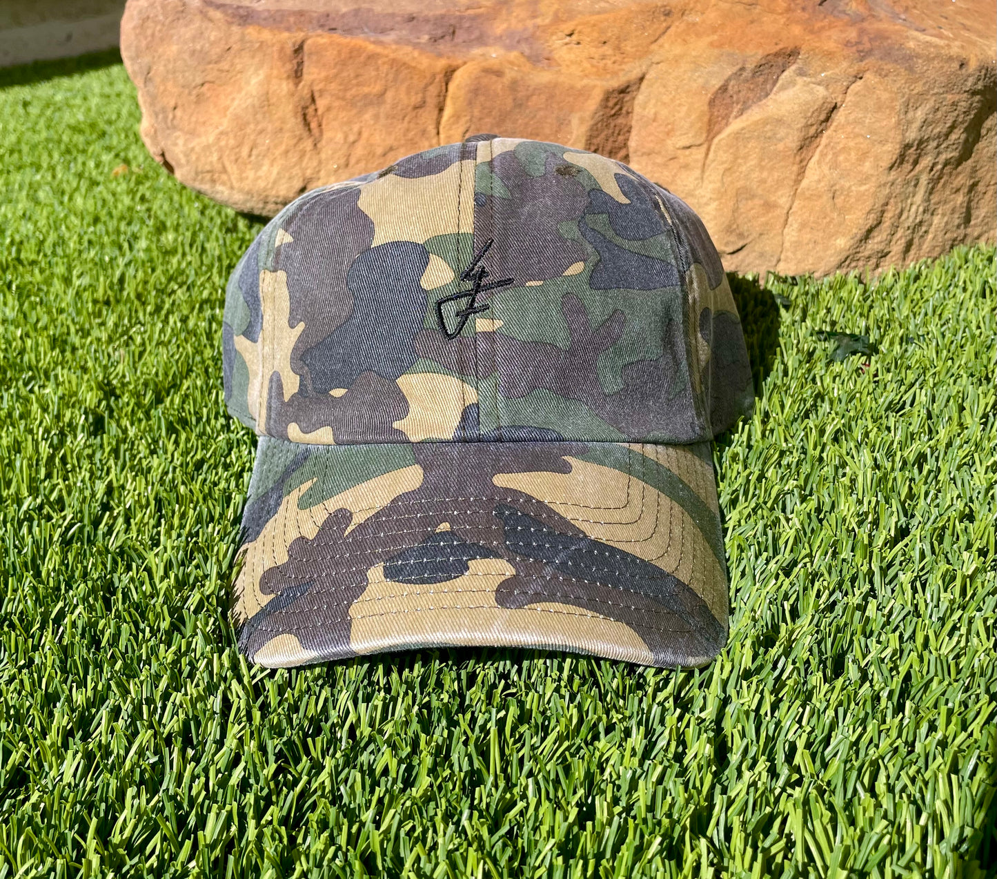 Women’s/Dad adjustable Camo with Black 4F